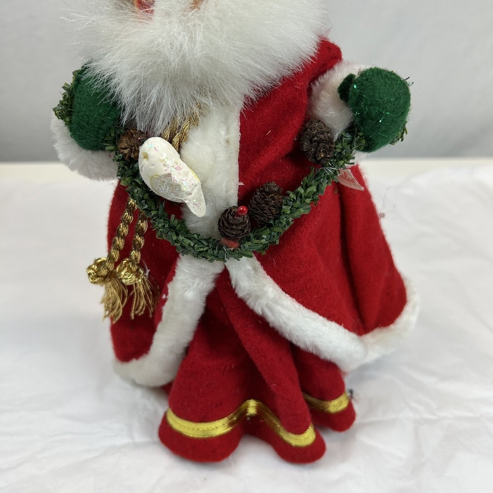 Annalee 9" Classic Santa with Garland and Dove Christmas 2004 - Picture 3 of 11
